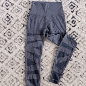 NWOT Lululemon leggings size 4